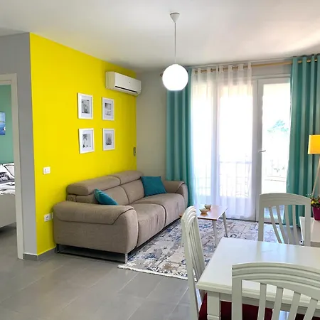 Merville_beachfront * Durrës